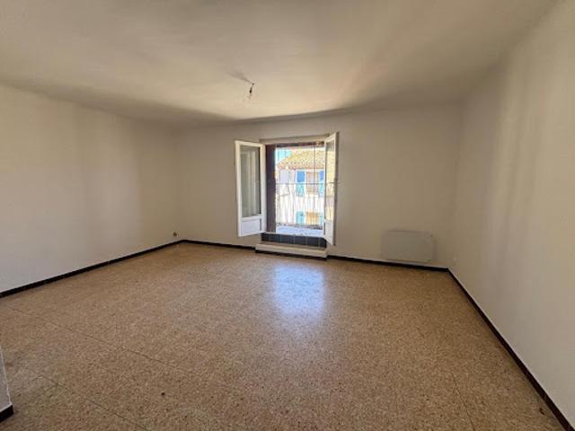 Vente Appartement 1 pièce 34 m2 Charleval