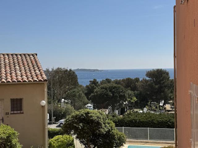 Vente Appartement 1 pièce 31 m2 Hyeres