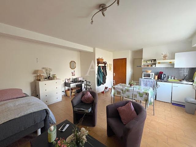Vente Appartement 1 pièce 31 m2 Jonzac