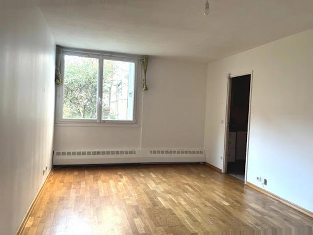Vente Appartement 1 pièce 31.61 m2 Paris 10ème