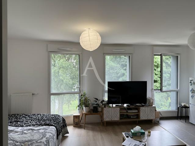 Vente Appartement 1 pièce 32.5 m2 Romainville