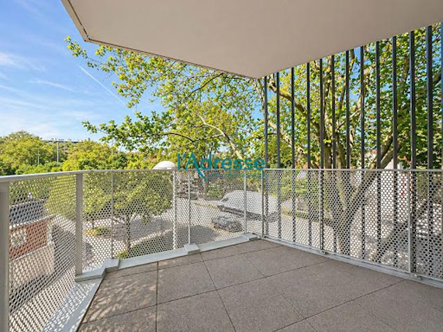 Vente Appartement 1 pièce 33.4 m2 Nanterre