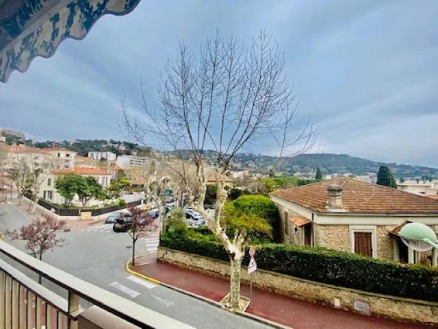 Vente Appartement 1 pièce 40 m2 Le Cannet