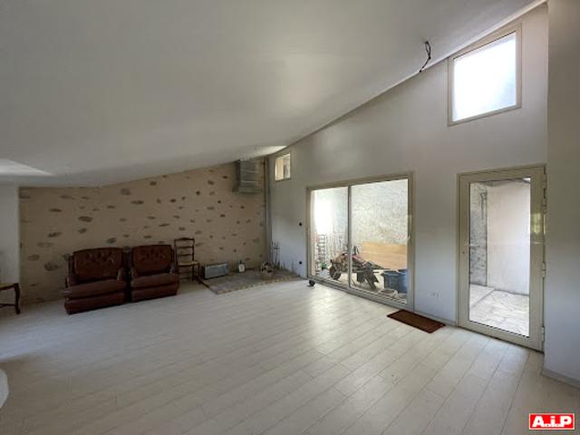 Vente Appartement 1 pièce 40 m2 Pouzauges