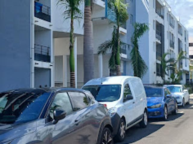 Vente Appartement 1 pièce 41.86 m2 Saint denis chaudron