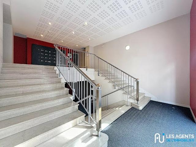 Vente Appartement 1 pièce 55.83 m2 Orleans