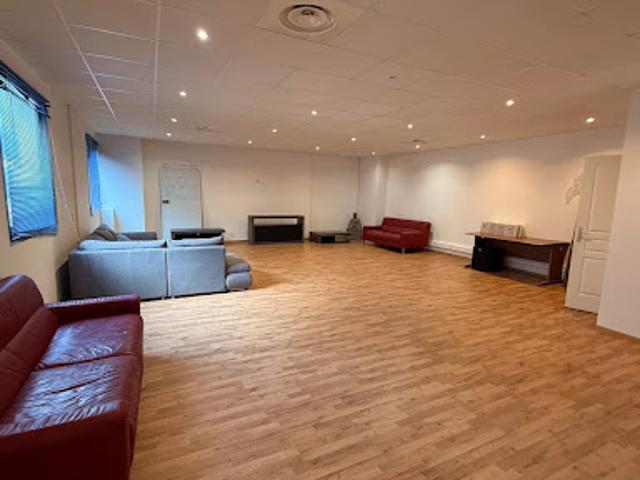 Vente Bureaux 1 pièce 76.42 m2 Saint andre de la roche