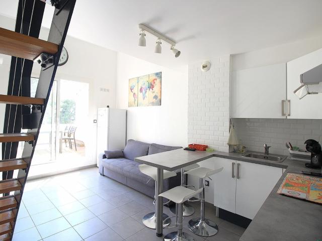 Vente appartement 2 Pièce s 30m² Saint Cyr sur Mer
