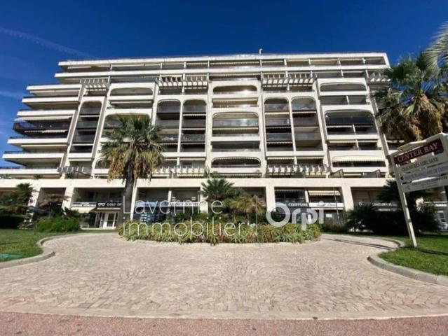 Appartement À Vendre Center Bay