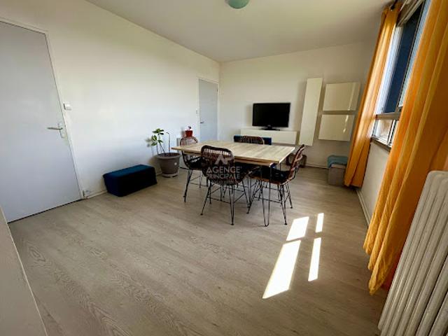 Vente Appartement 2 pièces 42 m2 Poissy
