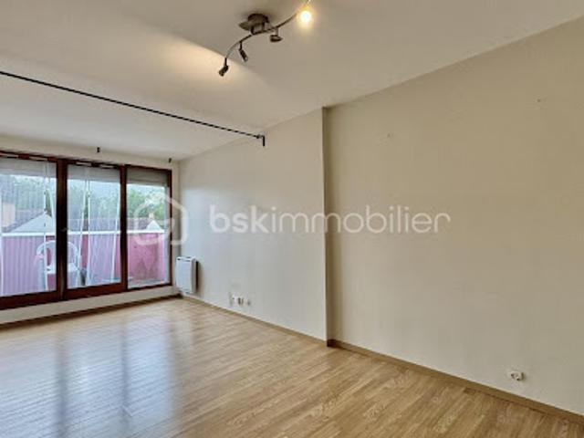 Vente Appartement 2 pièces 45.63 m2 Évry Courcouronnes