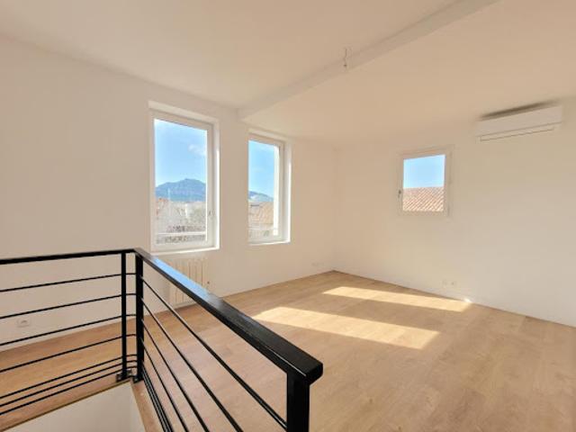 Vente Appartement 2 pièces 45 m2 Marseille 8ème