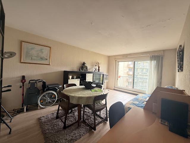 Vente Appartement 2 pièces 46.93 m2 Paris 18ème