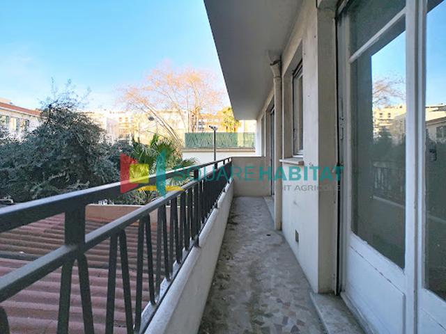 Vente Appartement 2 pièces 46.9 m2 Nice