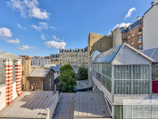 Vente Appartement 2 pièces 46.05 m2 Paris 18ème