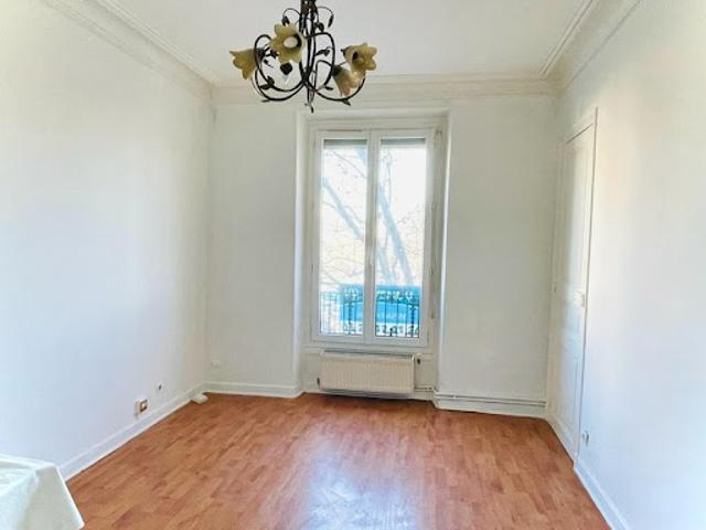 Vente Appartement 2 pièces 46 m2 Paris 18ème
