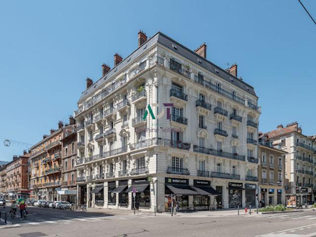 Vente Appartement 2 pièces 48.82 m2 Grenoble