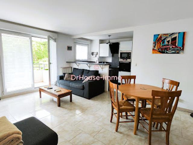 Vente Appartement 2 pièces 51.96 m2 Évry Courcouronnes