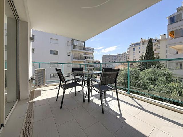 Vente Appartement 2 pièces 52 m2 Cannes