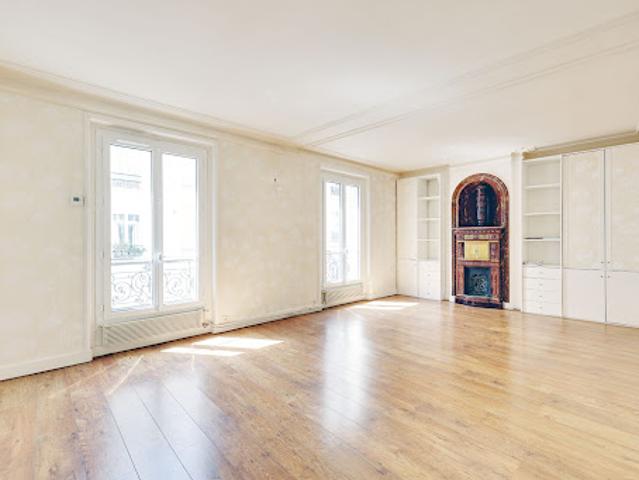 Vente Appartement 2 pièces 52.5 m2 Paris 11ème