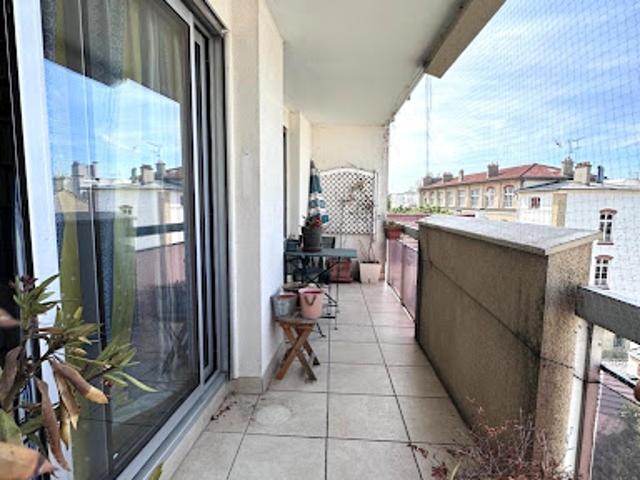 Vente Appartement 2 pièces 52.05 m2 Paris 14ème