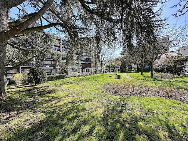 Vente Appartement 2 pièces 57 m2 Le Plessis Robinson
