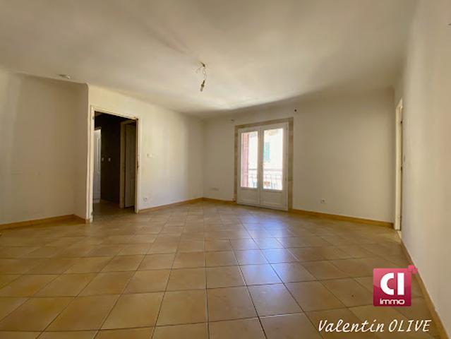 Vente Appartement 2 pièces 54.6 m2 Méounes lès Montrieux