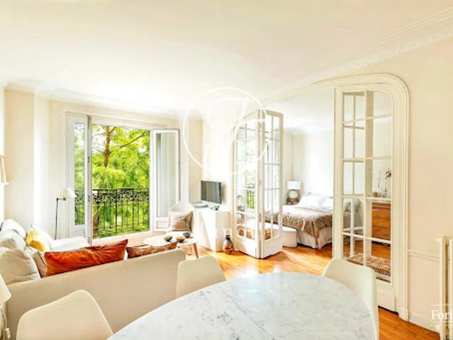 Vente Appartement 2 pièces 54.76 m2 Paris 18ème