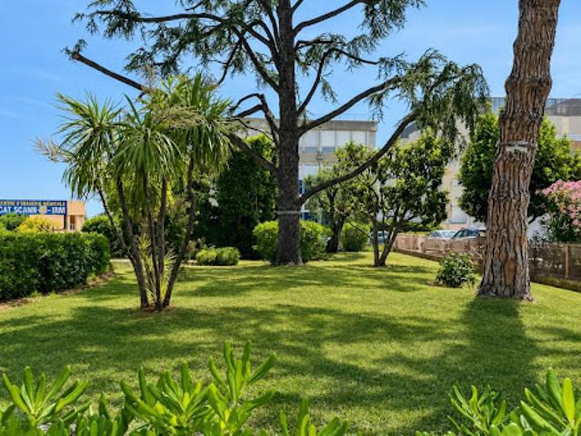 Vente Appartement 2 pièces 55 m2 Saint Laurent du Var