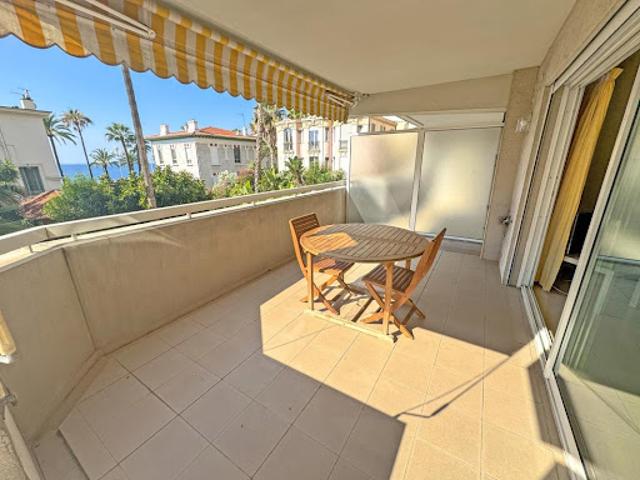 Vente Appartement 2 pièces 67.8 m2 Nice
