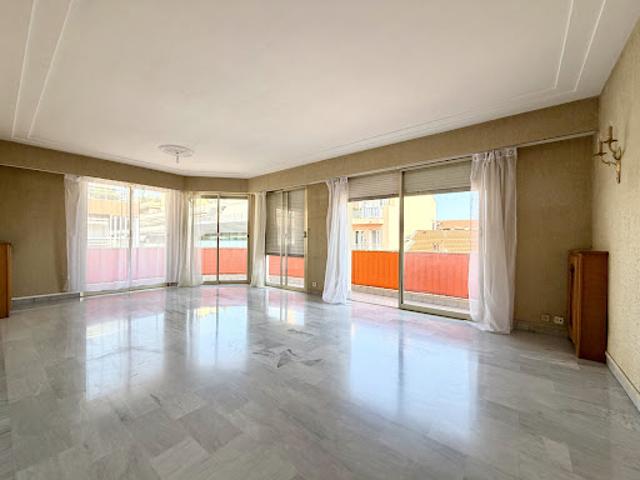 Vente Appartement 2 pièces 67.21 m2 Menton
