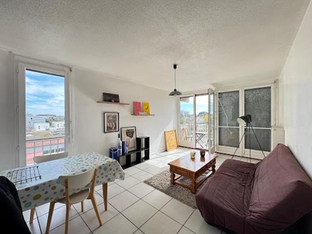 Vente Appartement 2 pièces 64 m2 Cenon