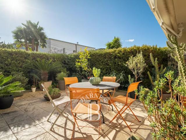 Vente Appartement 2 pièces 68.55 m2 Marseille 9ème