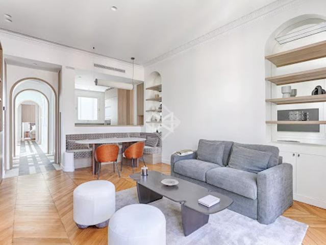 Vente Appartement 2 pièces 69.36 m2 Paris 1er