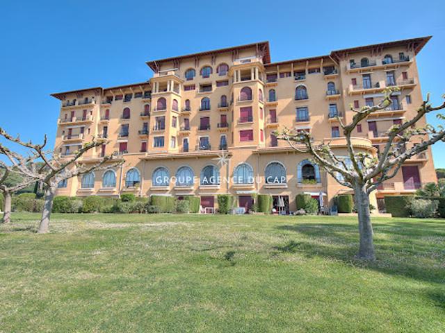 Vente Appartement 2 pièces 74.8 m2 Saint raphael