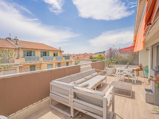 Vente Appartement 2 pièces 84.18 m2 Nice