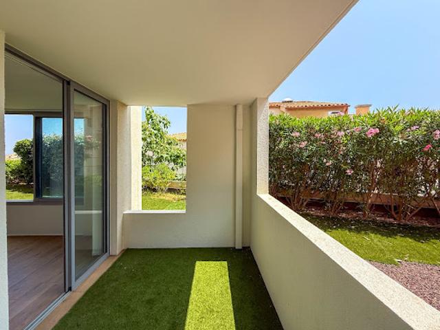 Vente Appartement 2 pièces 102 m2 Sète