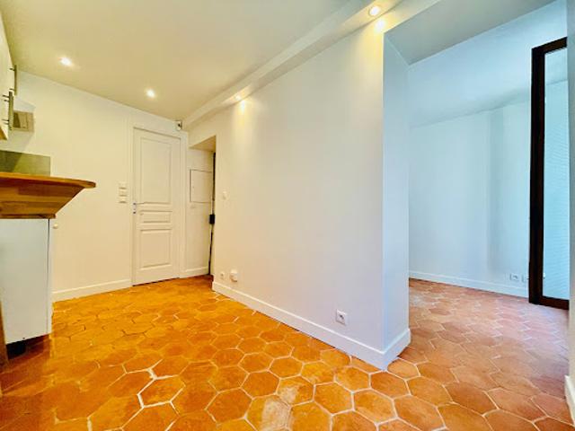 Vente Appartement 2 pièces 17 m2 Paris 18ème