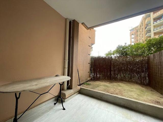 Vente Appartement 2 pièces 28 m2 Cannes la bocca