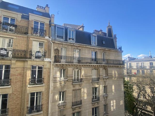 Vente Appartement 2 pièces 35.98 m2 Paris 18ème