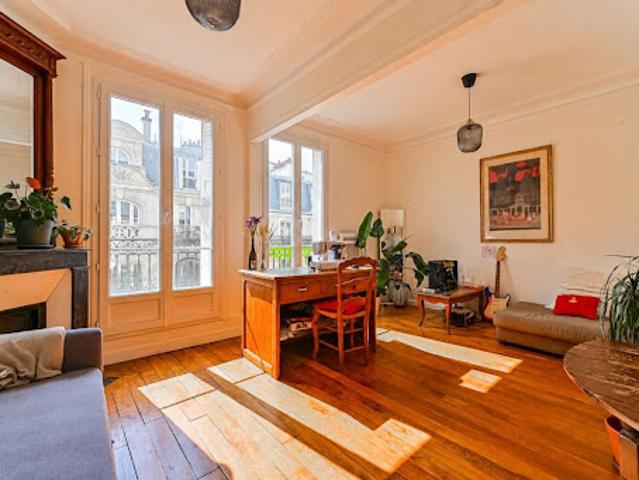 Vente Appartement 2 pièces 38.6 m2 Paris 18ème