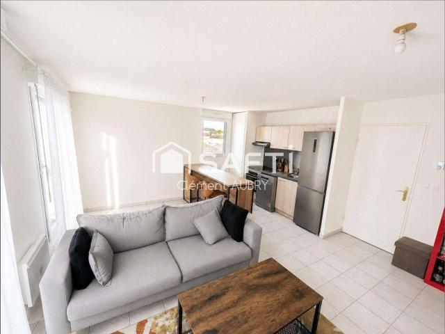 Vente appartement 2 pièces Laval Centre Ville Cathédrale 53