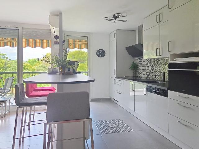 Vente appartement 3 Pièce s 62m² Antibes