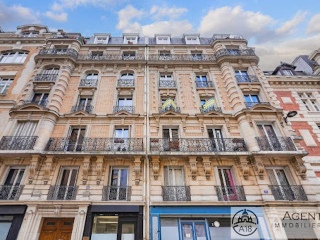 Vente Appartement 3 pièces 42.71 m2 Paris 18ème
