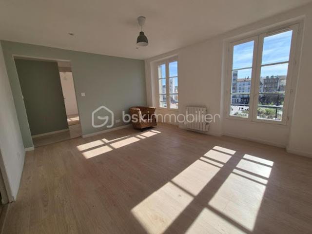 Vente Appartement 3 pièces 45.52 m2 Saint Denis