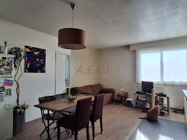 Vente Appartement 3 pièces 53.02 m2 Colombes