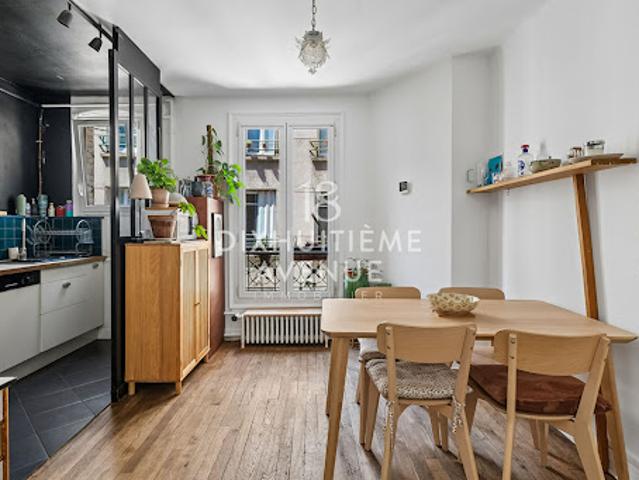 Vente Appartement 3 pièces 50 m2 Paris 18ème