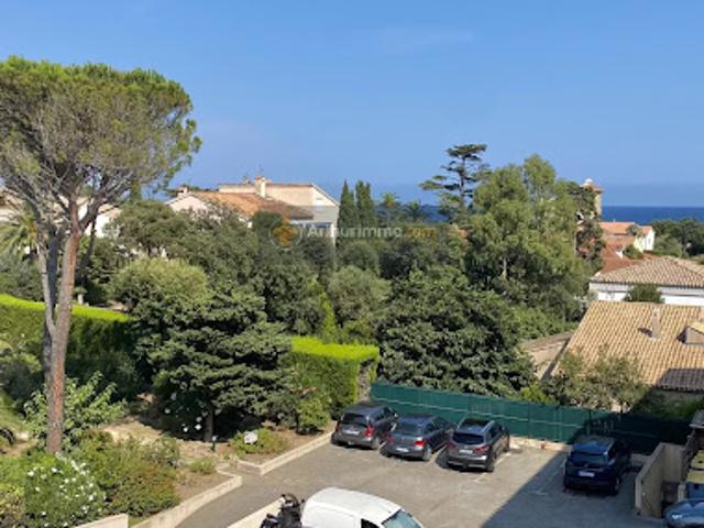 Vente Appartement 3 pièces 57.69 m2 Saint aygulf