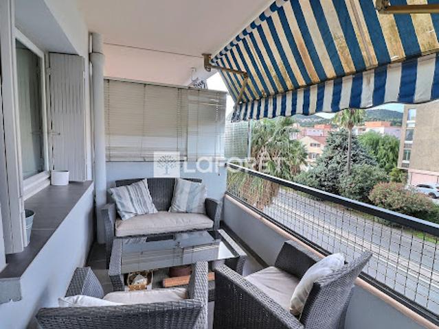 Vente Appartement 3 pièces 57.85 m2 Hyeres