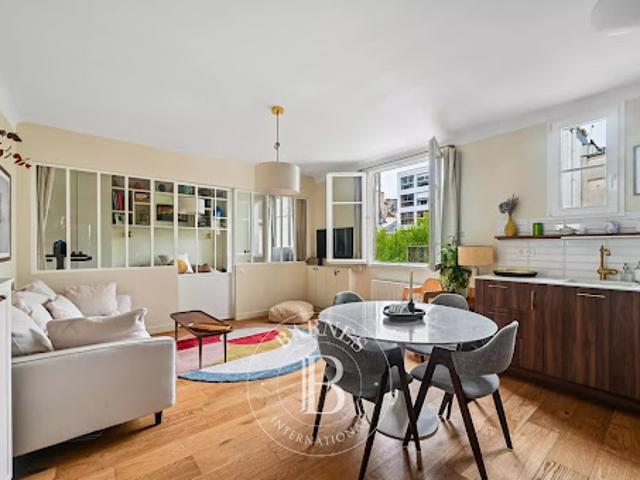 Vente Appartement 3 pièces 57.11 m2 Paris 7ème